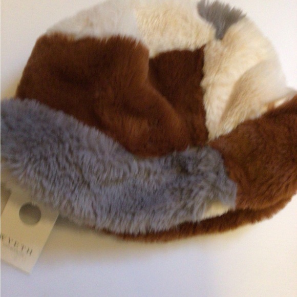 RARE sALE Wyeth faux fur patch bucket hat - Picture 3 of 6